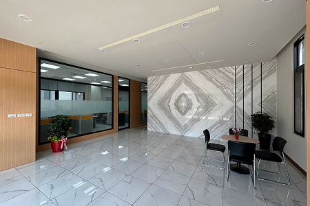 introduction-swiper-1